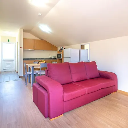 בית נופש Spacious House With Pool In *