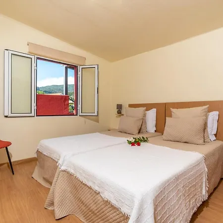 בית נופש Spacious House With Pool In *