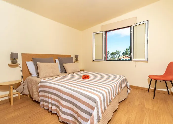 Spacious House With Pool In