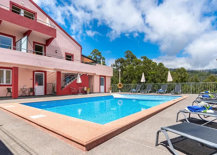 Ferienhaus Spacious House With Pool In *