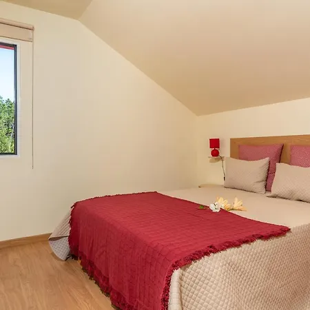 Semesterbostad Spacious House With Pool In *