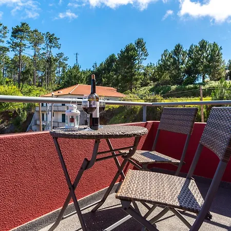 Spacious House With Pool In Casa de Férias Prazeres