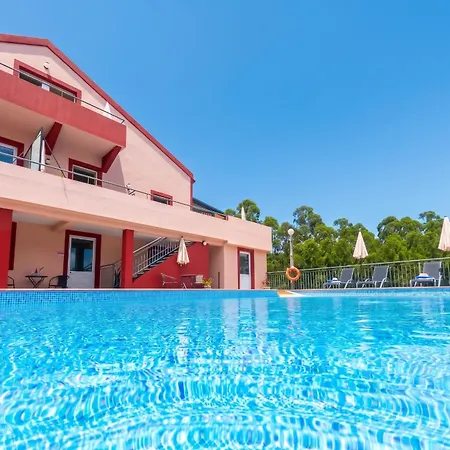 Casa vacanze Spacious House With Pool In Prazeres